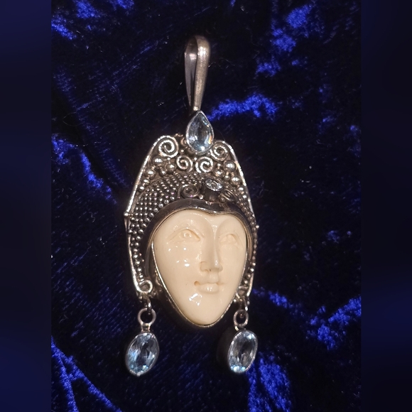 Bali Silver Pendant Necklace with Aquamarine Stones - Picture 8 of 14